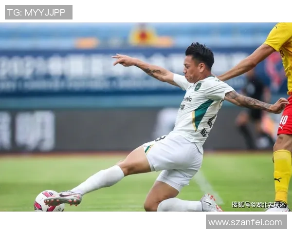 深圳篮球队以77分领跑精英赛积分榜展现强劲实力